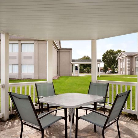 Super 8 By Wyndham Des Moines Exterior foto